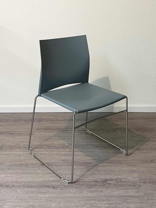 Schnäppchen-Angebot 39 Stuhl Besucherstuhl Esstischstuhl grau mit Chrom-Stuhlbeinen, stapelbar