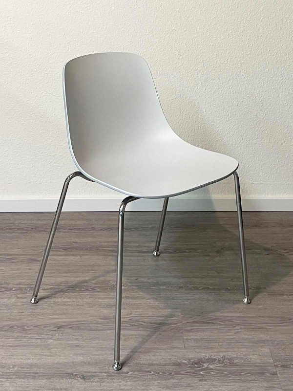 Schnäppchen-Angebot 42 Stuhl Besucherstuhl Esstischstuhl hell grau mit Chrom-Stuhlbeinen